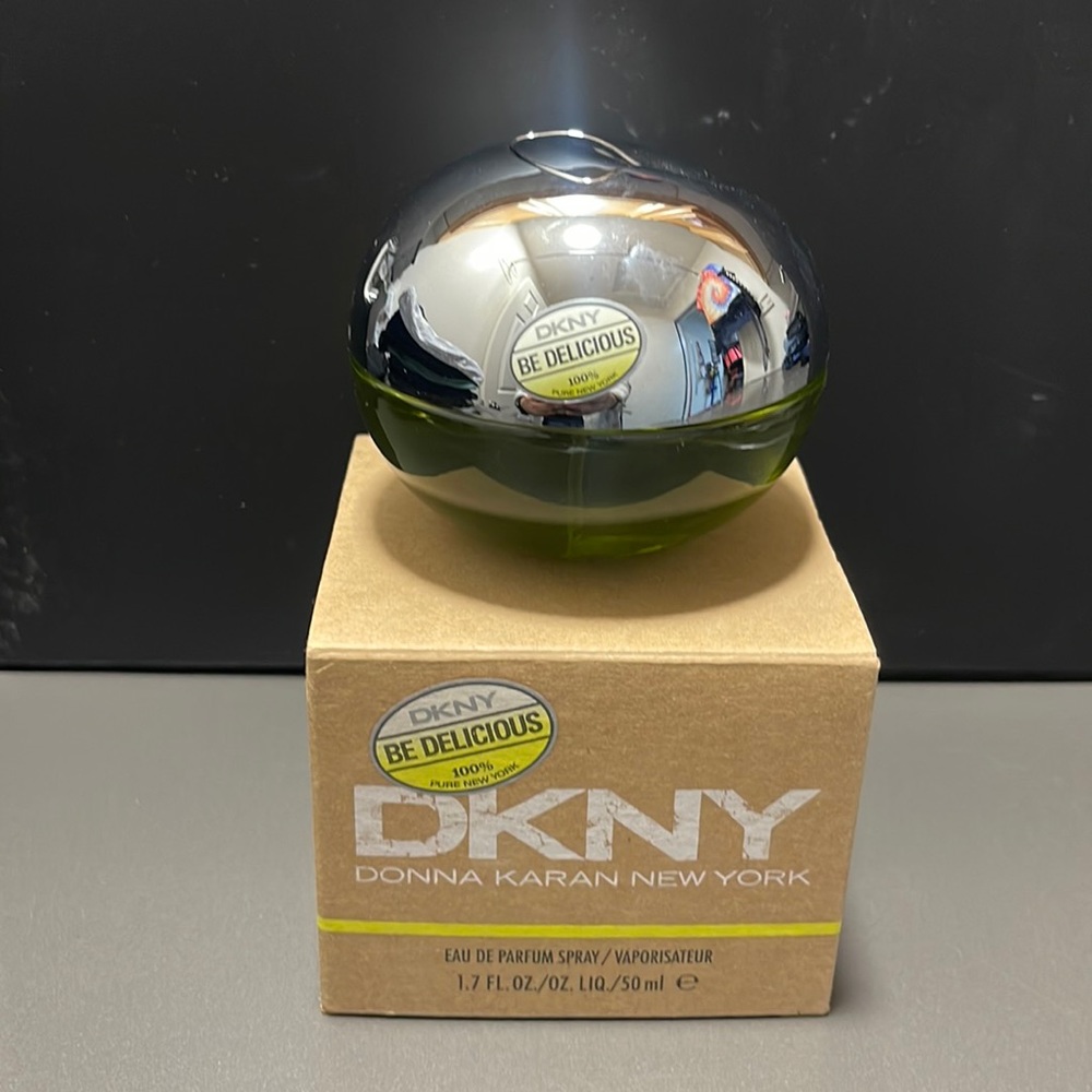 DKNY Be Delicious Eau de Parfum, Perfume For Women, 1.7 oz - new in box